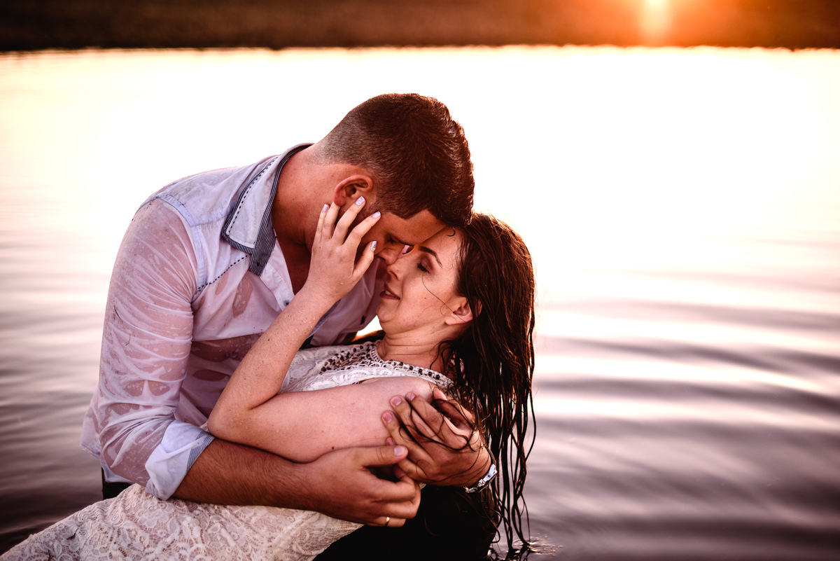 Pré-wedding/retratos/fotodecasal no lago/por do sol