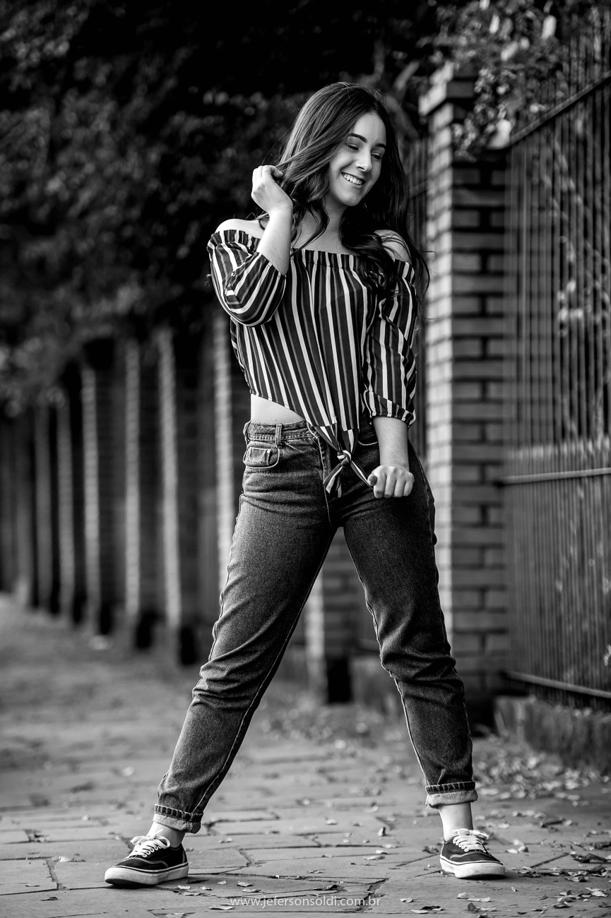 laura fazendo ensaio fotográfico em canela