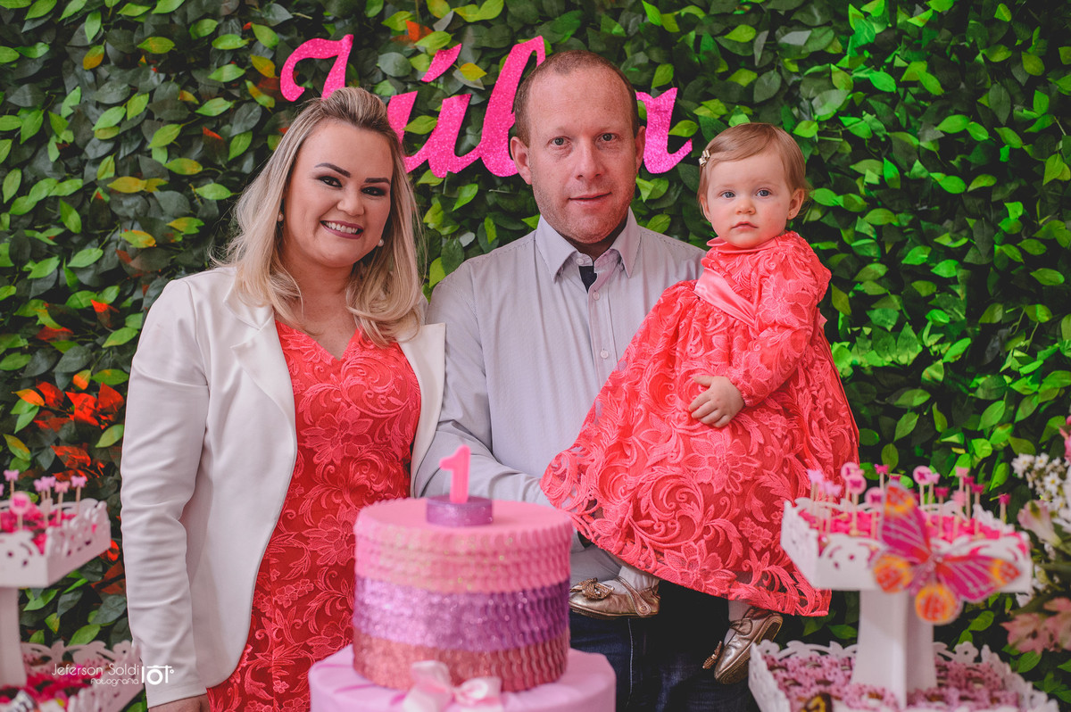 Júlia no colo do papai