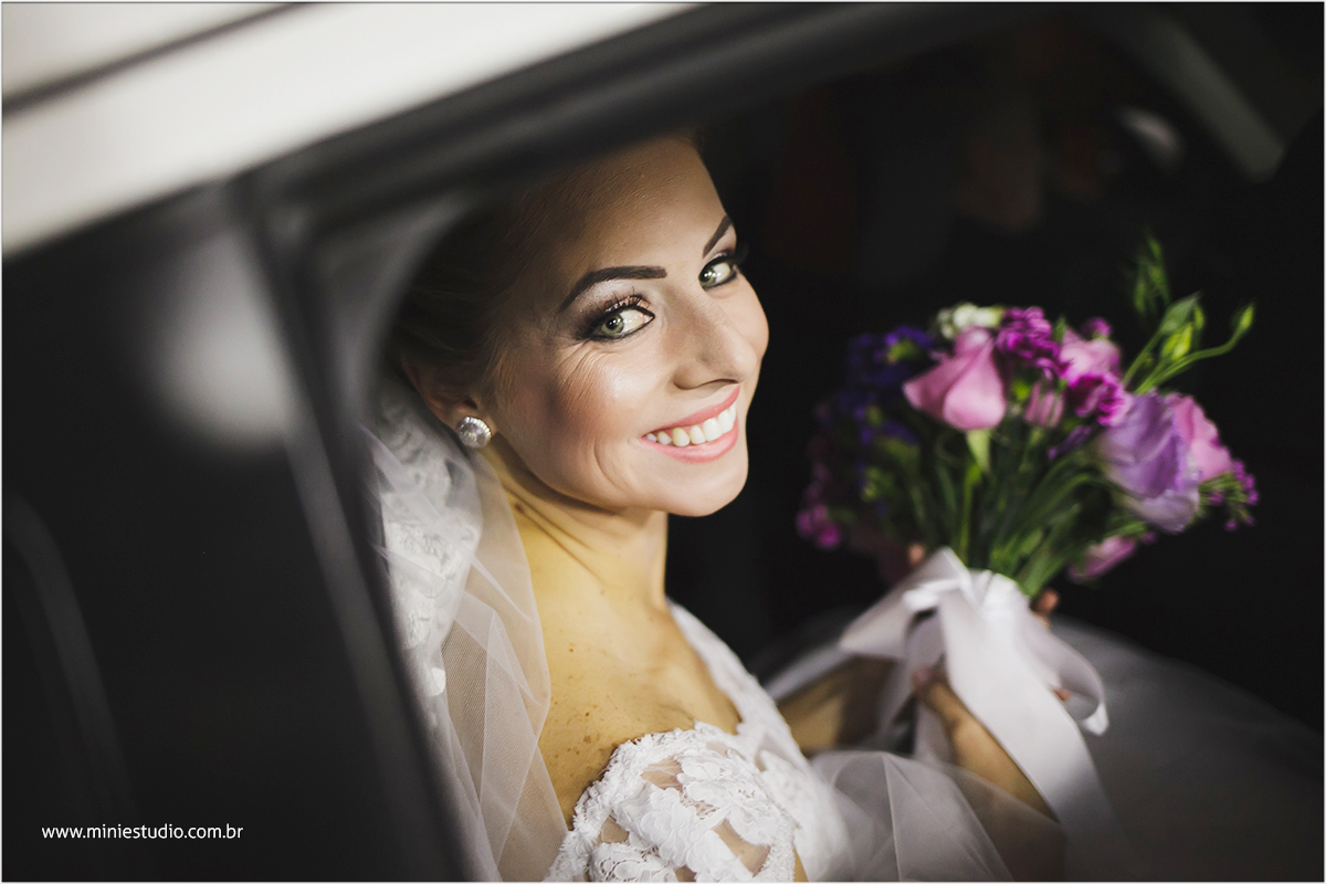 noiva no carro
