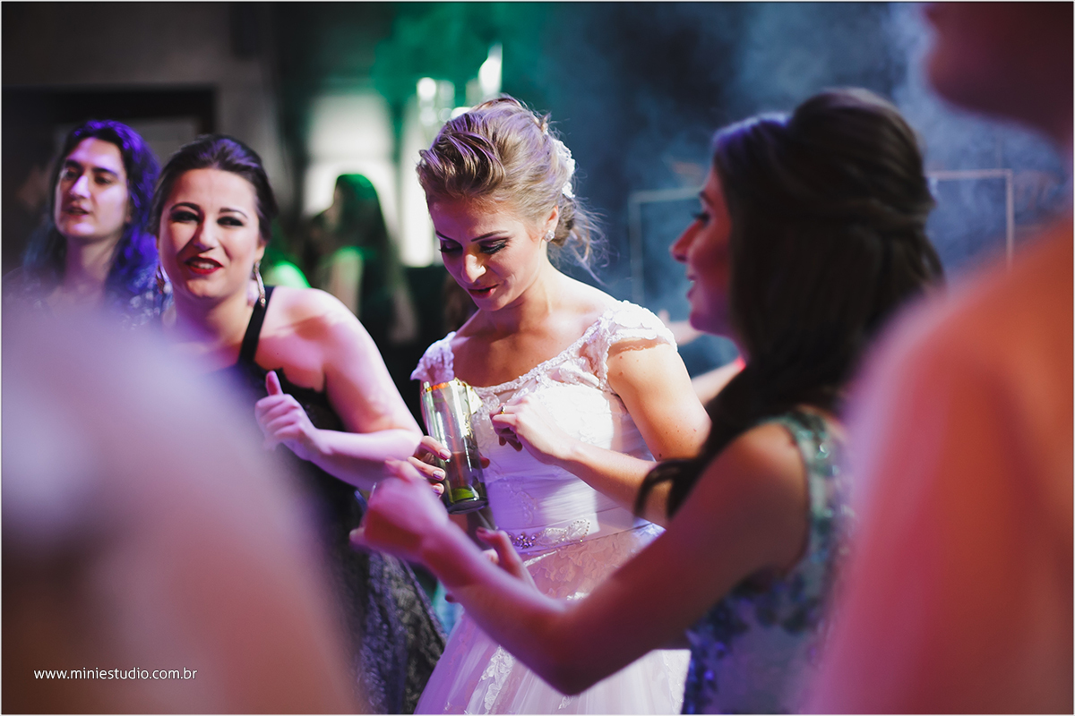noiva na festa de casamento