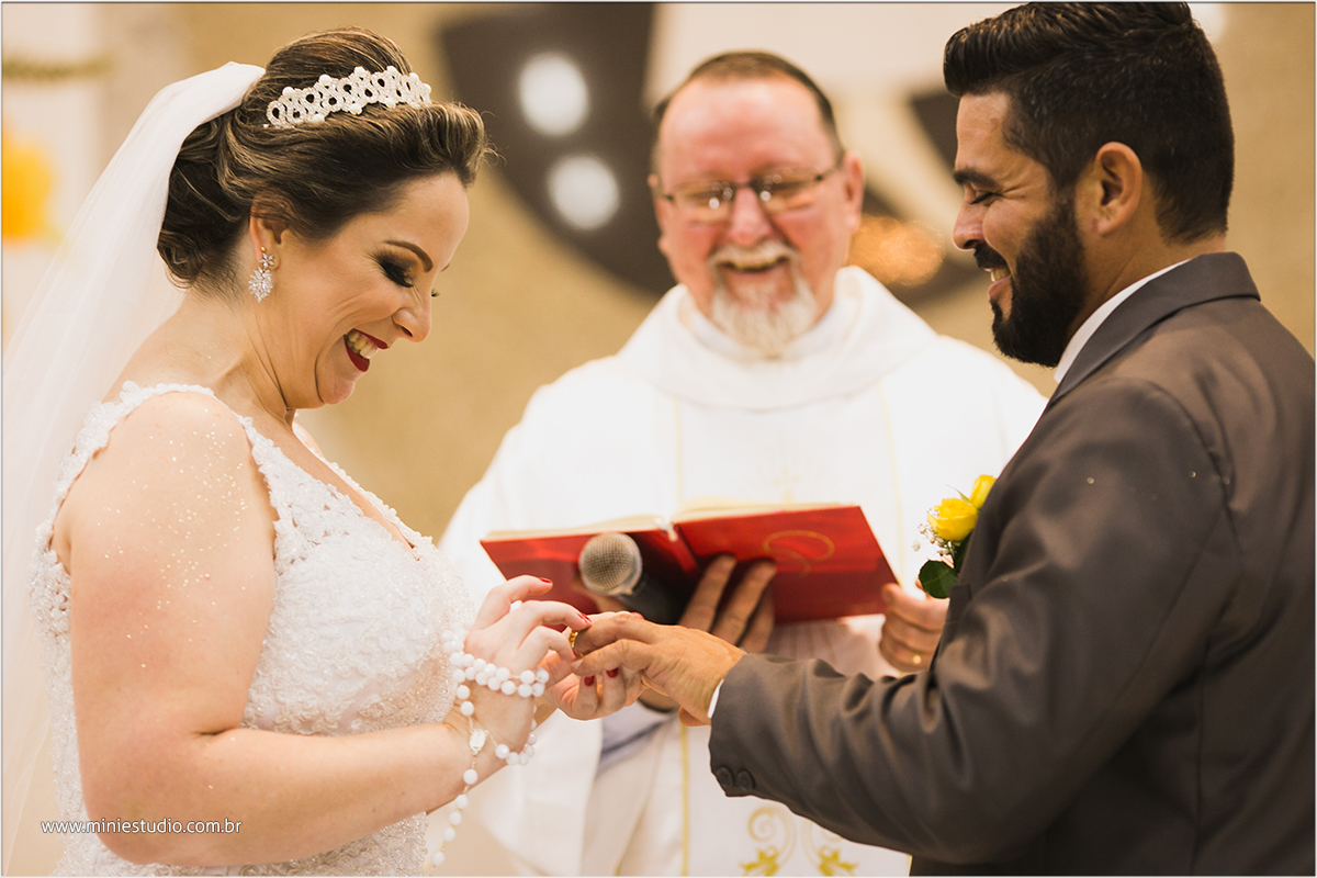 troca de alianças, noivos, casamento