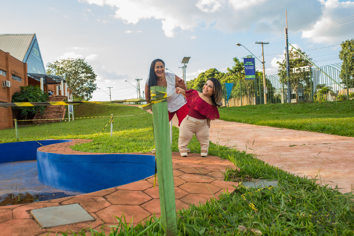 ensaio dia das mães anã e sua mãe no parque na univerdecidade uberaba  fotografando imagem música essa ae passou tchan