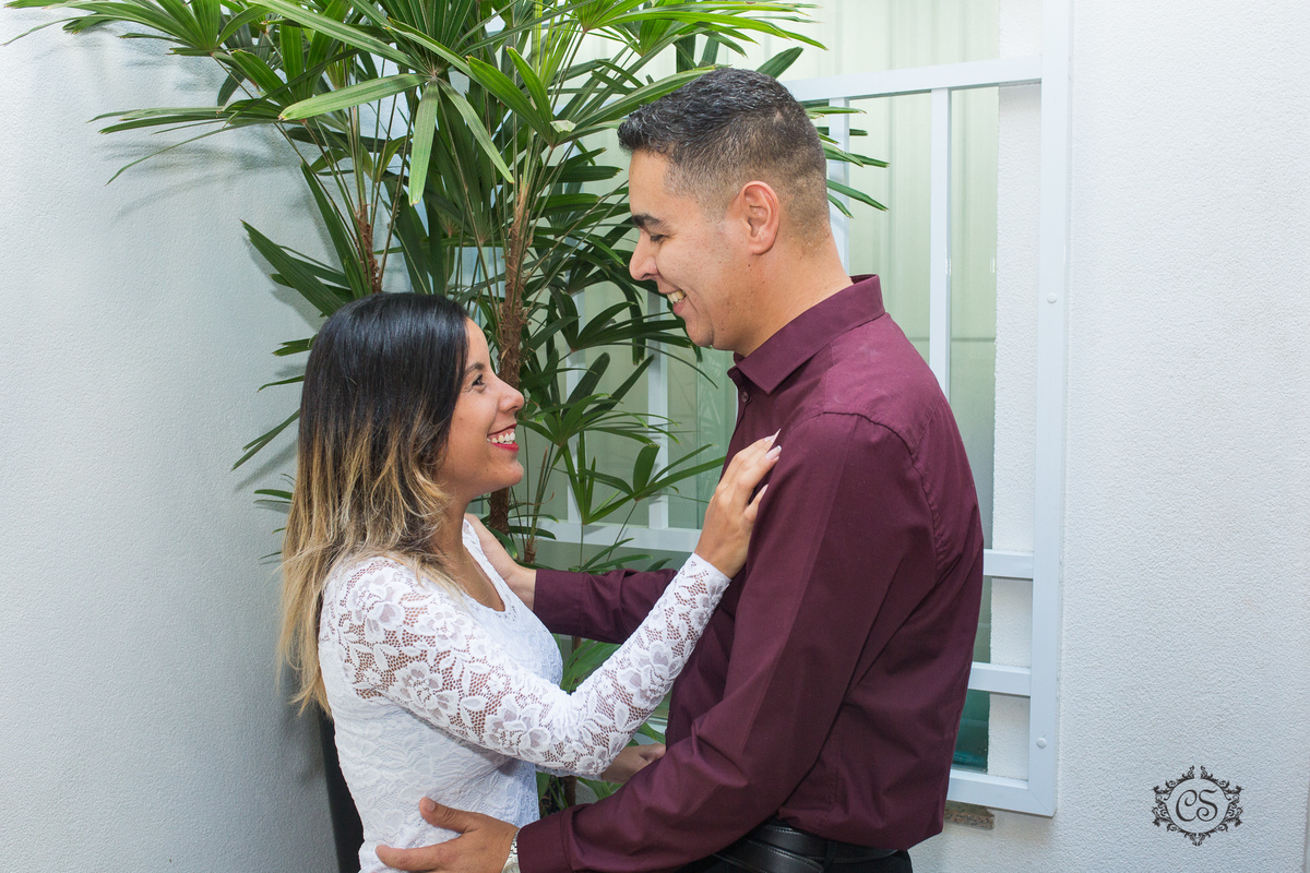 casamento civil cartório em uberaba casal entrosamento olhar sorrisos