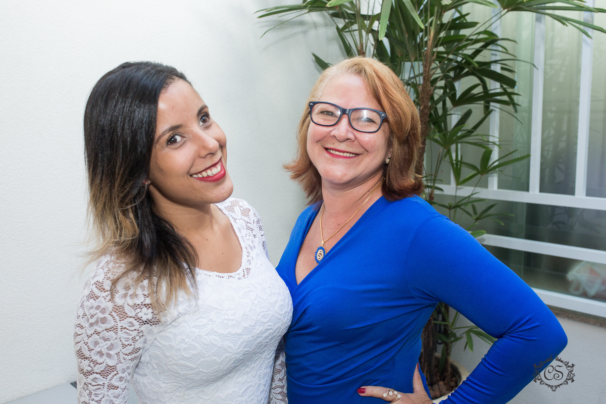 casamento civil cartório em uberaba casal entrosamento olhar sorrisos mãe e filha