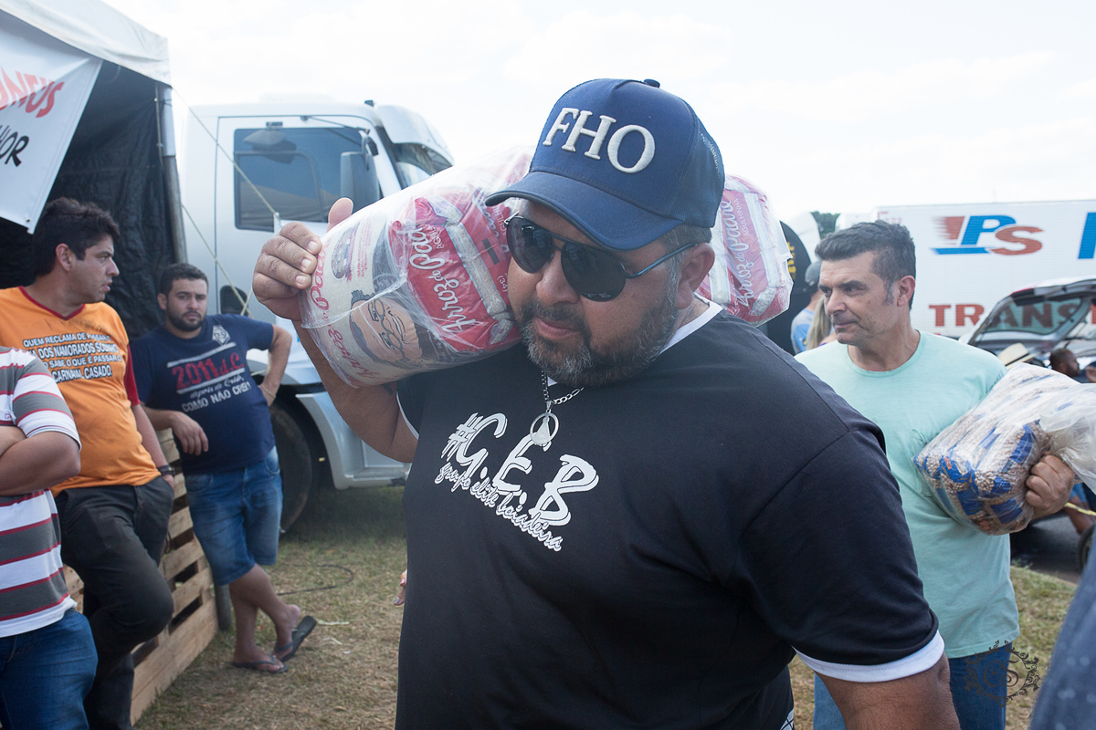 manifestação dos caminheiros 2018 posto zote uberaba MG alimentos