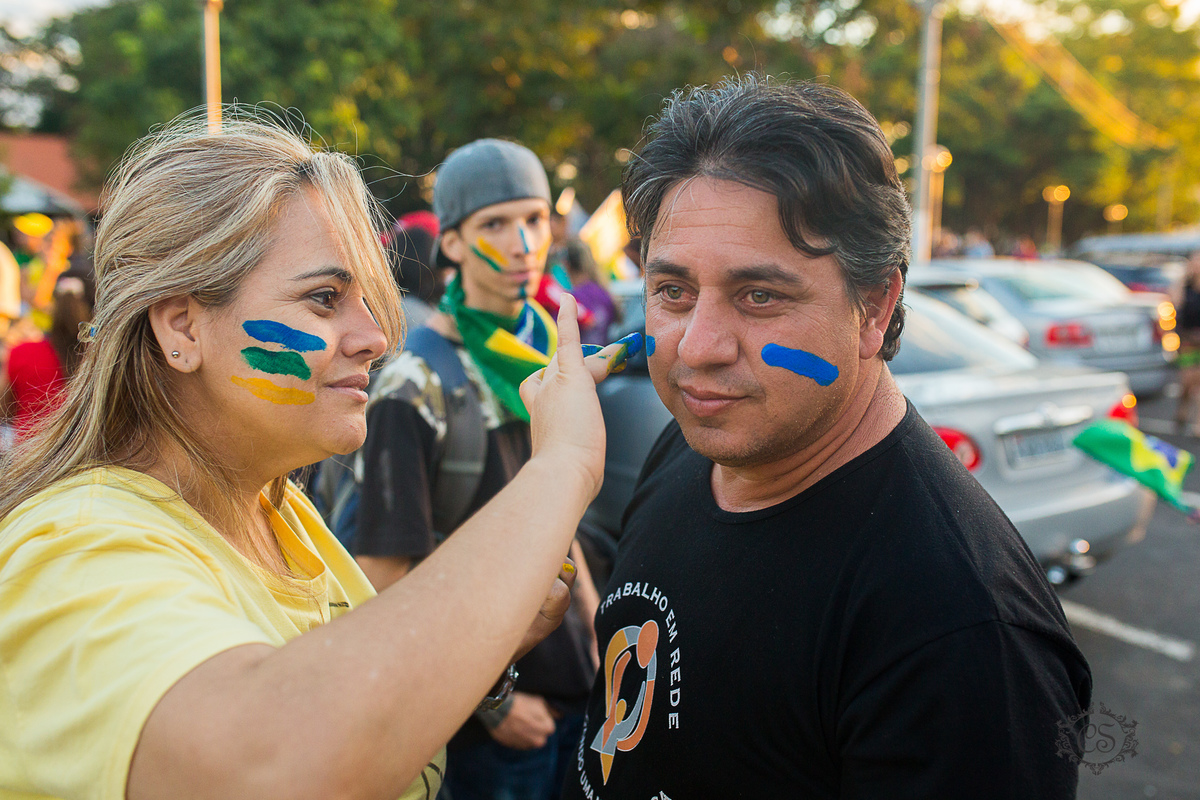 manifestação dos caminheiros 2018 posto zote uberaba MG quartel policia militar praça do quartel pintando a cara