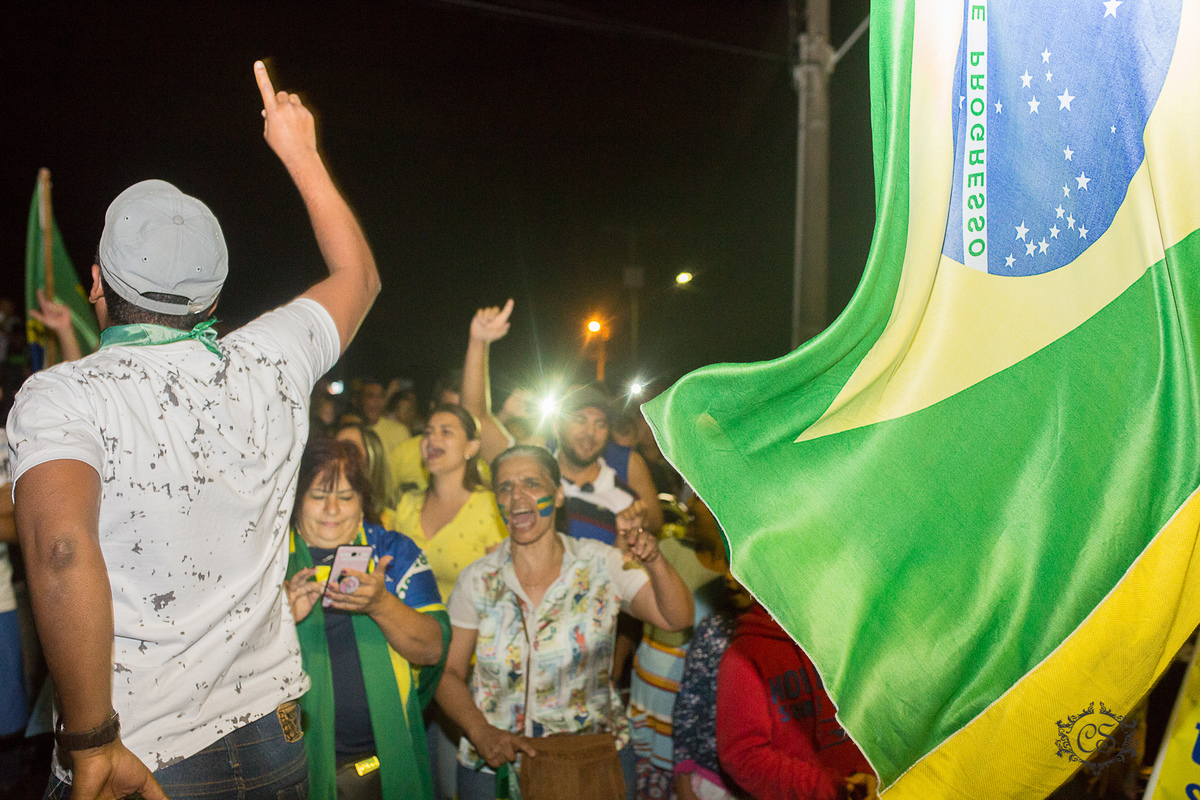 manifestação dos caminheiros 2018 posto zote uberaba MG tiro de guerra manifestação