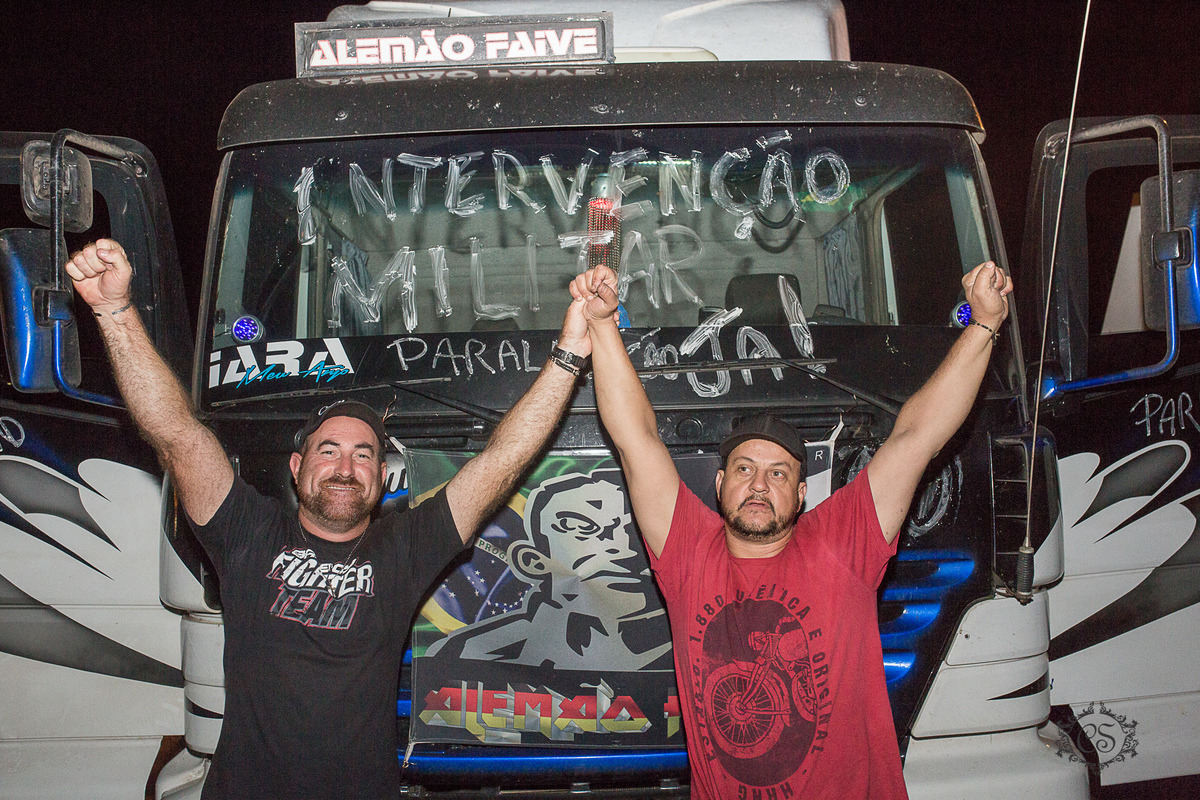 manifestação dos caminheiros 2018 posto zote uberaba MG irmão de estrada