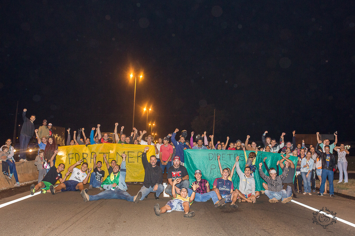 manifestação dos caminheiros 2018 posto zote uberaba MG população unida
