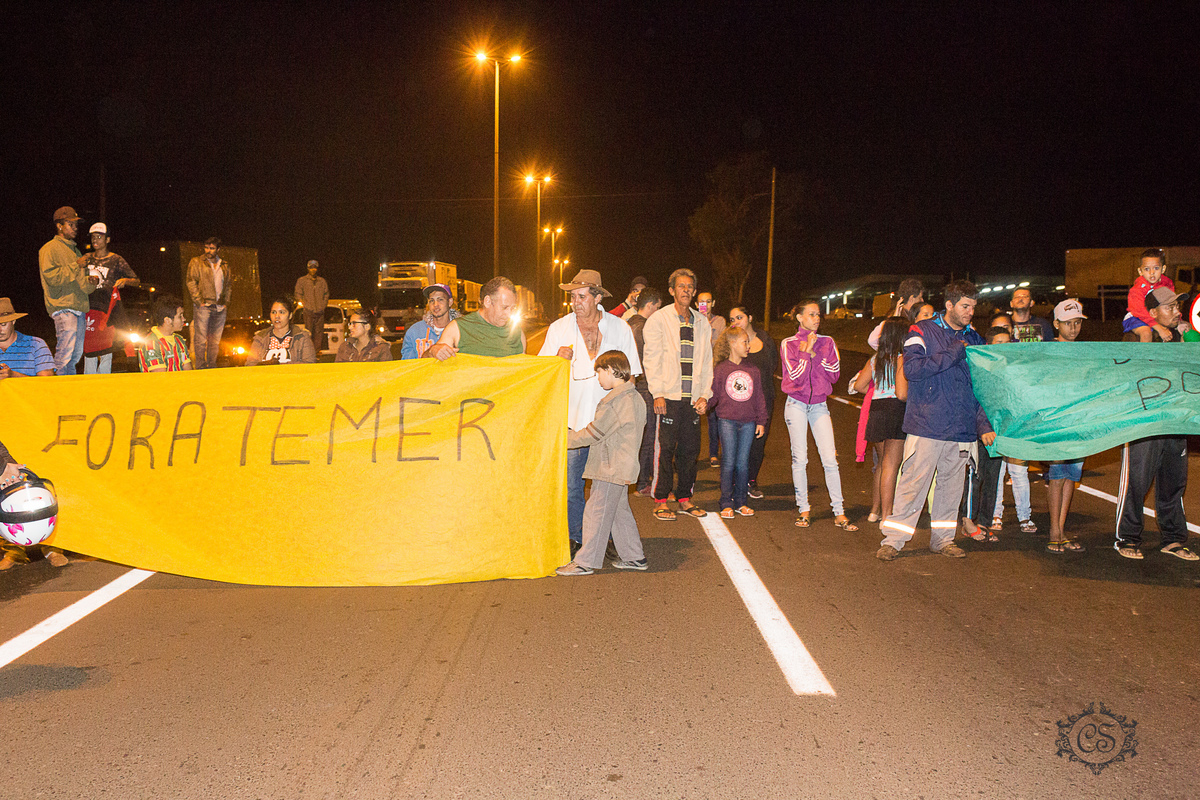manifestação dos caminheiros 2018 posto zote uberaba MG fora temer
