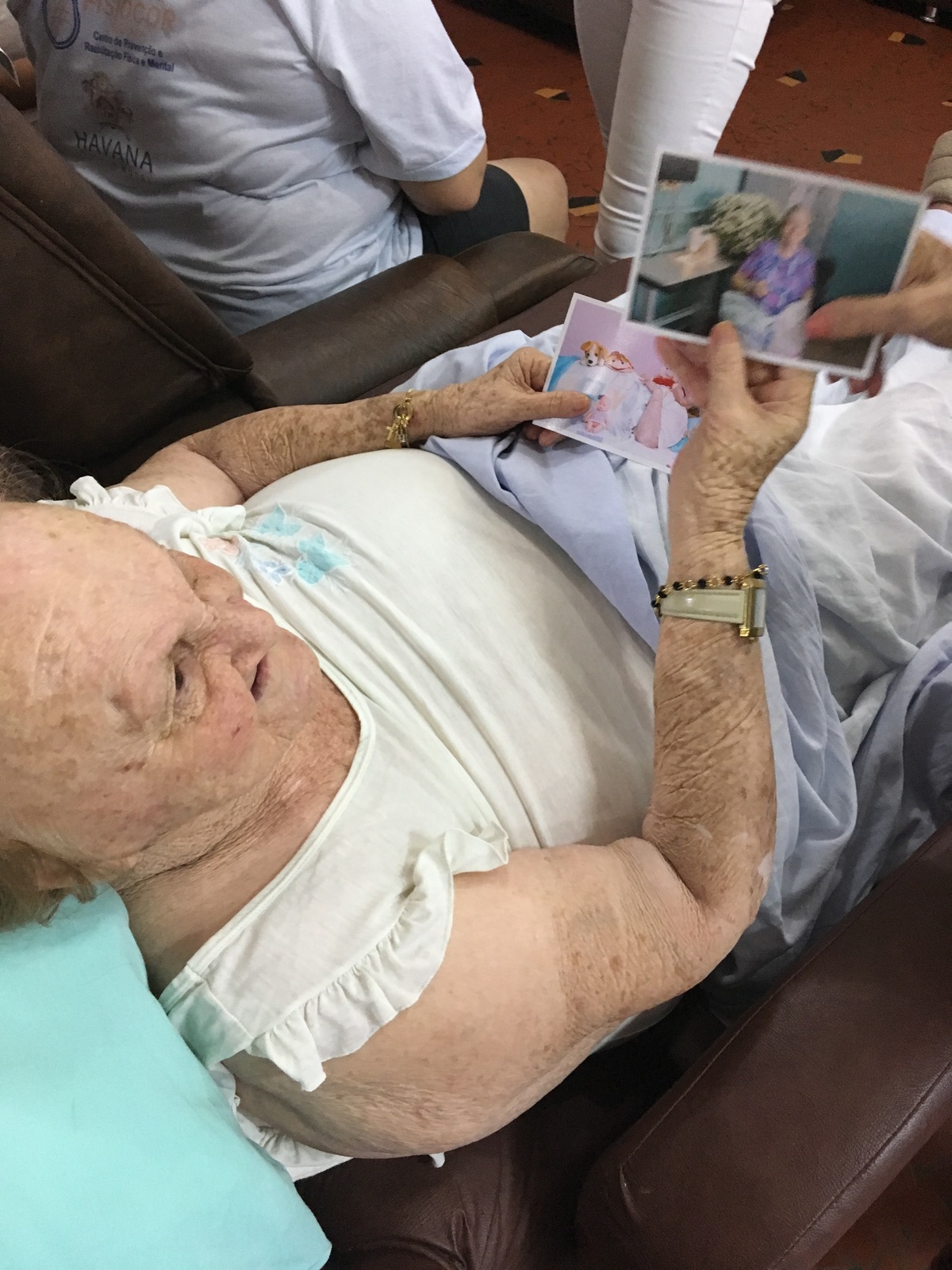 Asilo andré luiz chico xavier dia das mães 2018 entrega de foto emoção