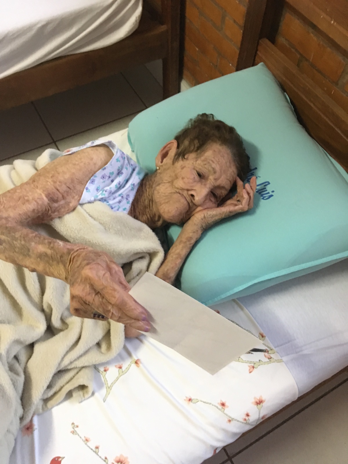 Asilo andré luiz chico xavier dia das mães 2018 entrega de foto emocionada