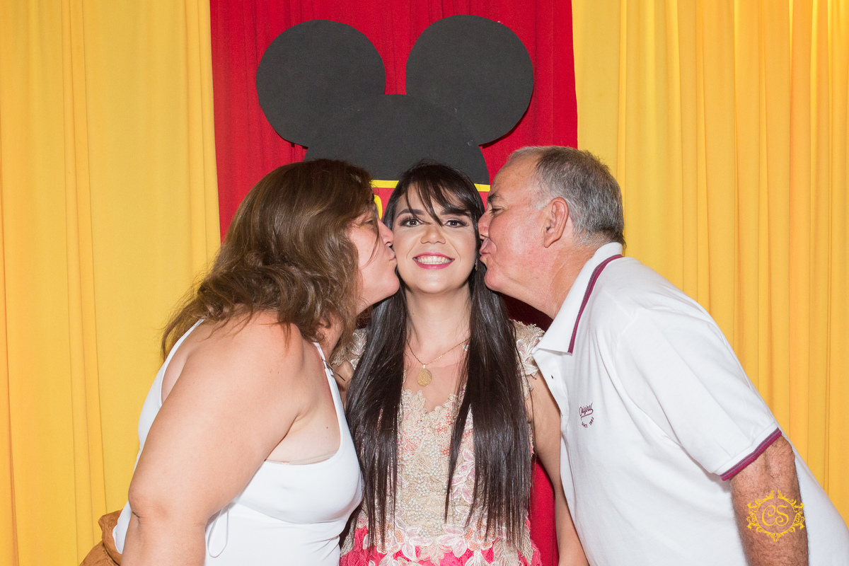 Aniversário 1 ano mickey beijo