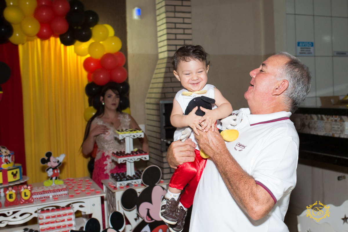 Aniversário 1 ano mickey brincadeira
