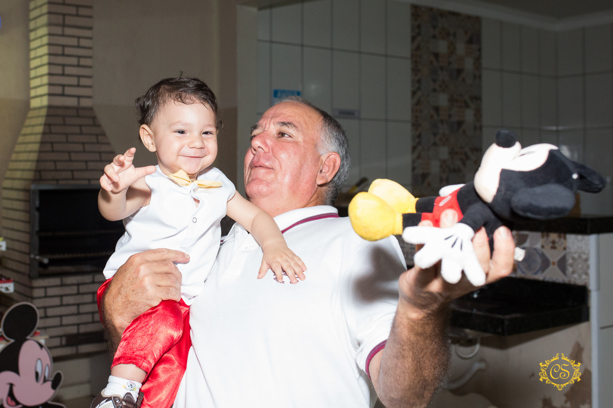 Aniversário 1 ano mickey diversão