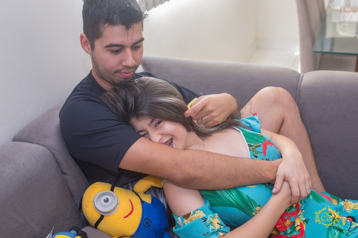 ensaio residencial, Uberaba, casal, mordidinhas