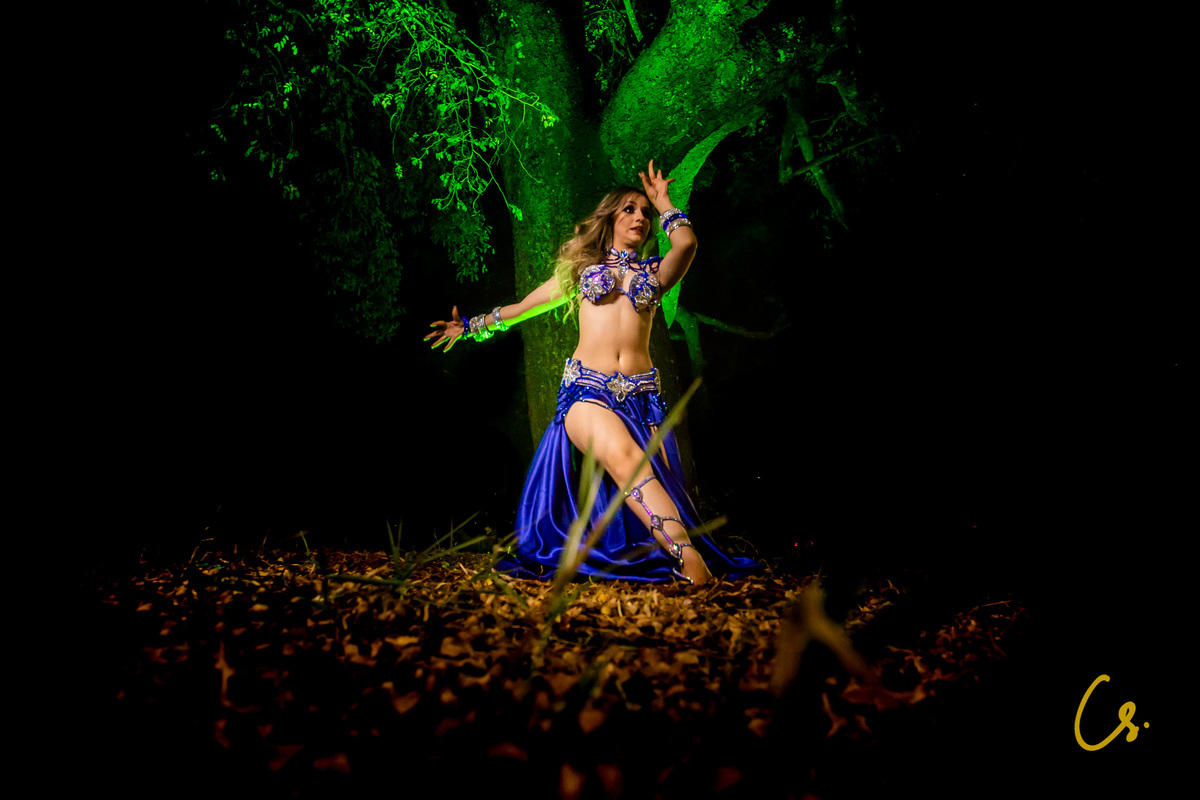 ensaio dança do ventre, professora de dança. uberaba, Minas Gerais, MG, dança na natureza, natureza, professora, dançarina, irmãs