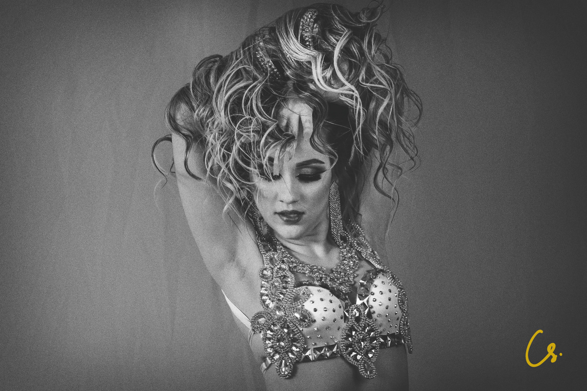 ensaio dança do ventre, professora de dança. uberaba, Minas Gerais, MG, dança na natureza, natureza, professora, dançarina, irmãs