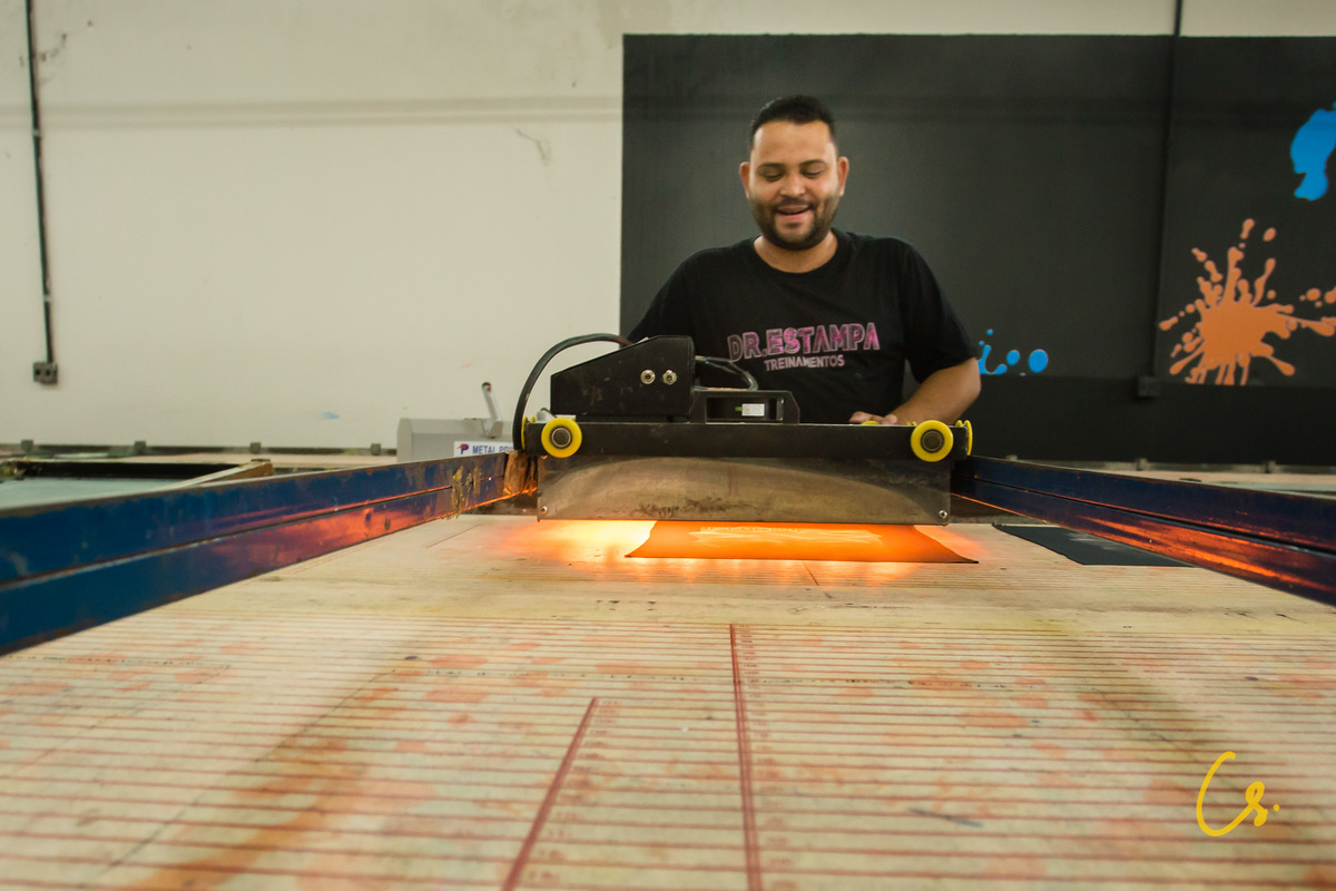 fabrica de roupa, confecção, silk, impressão de camisetas, camiseta, camisetas, cursos, curso, dedicação, uberaba, minas gerais, mg, estampa, dr estampa, curso onlie, makingoff, 