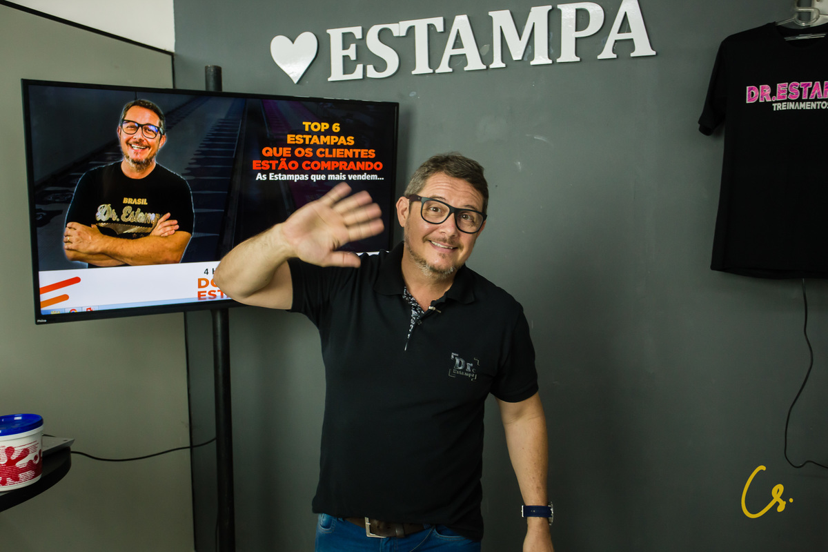 fabrica de roupa, confecção, silk, impressão de camisetas, camiseta, camisetas, cursos, curso, dedicação, uberaba, minas gerais, mg, estampa, dr estampa, curso onlie, makingoff, 