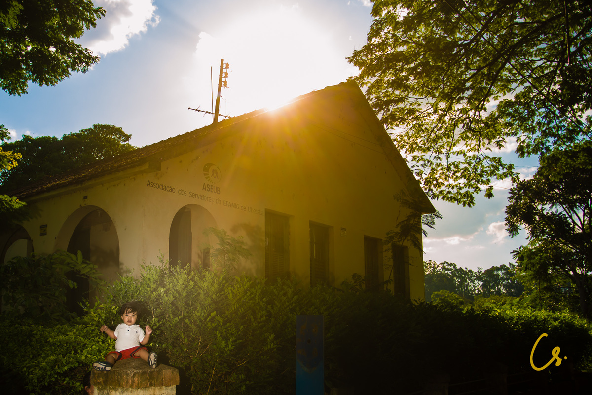 ensaio de familia no parque, epamig, mamãe e filho, mamãe de primeira viagem,  brincadeiras, fim de tarde, fazendo bichino, epamig, colinho, mamãe e filho, vovó, ternura, família, ensaio fotográfico, ensaio de familia, mulheres, uberaba