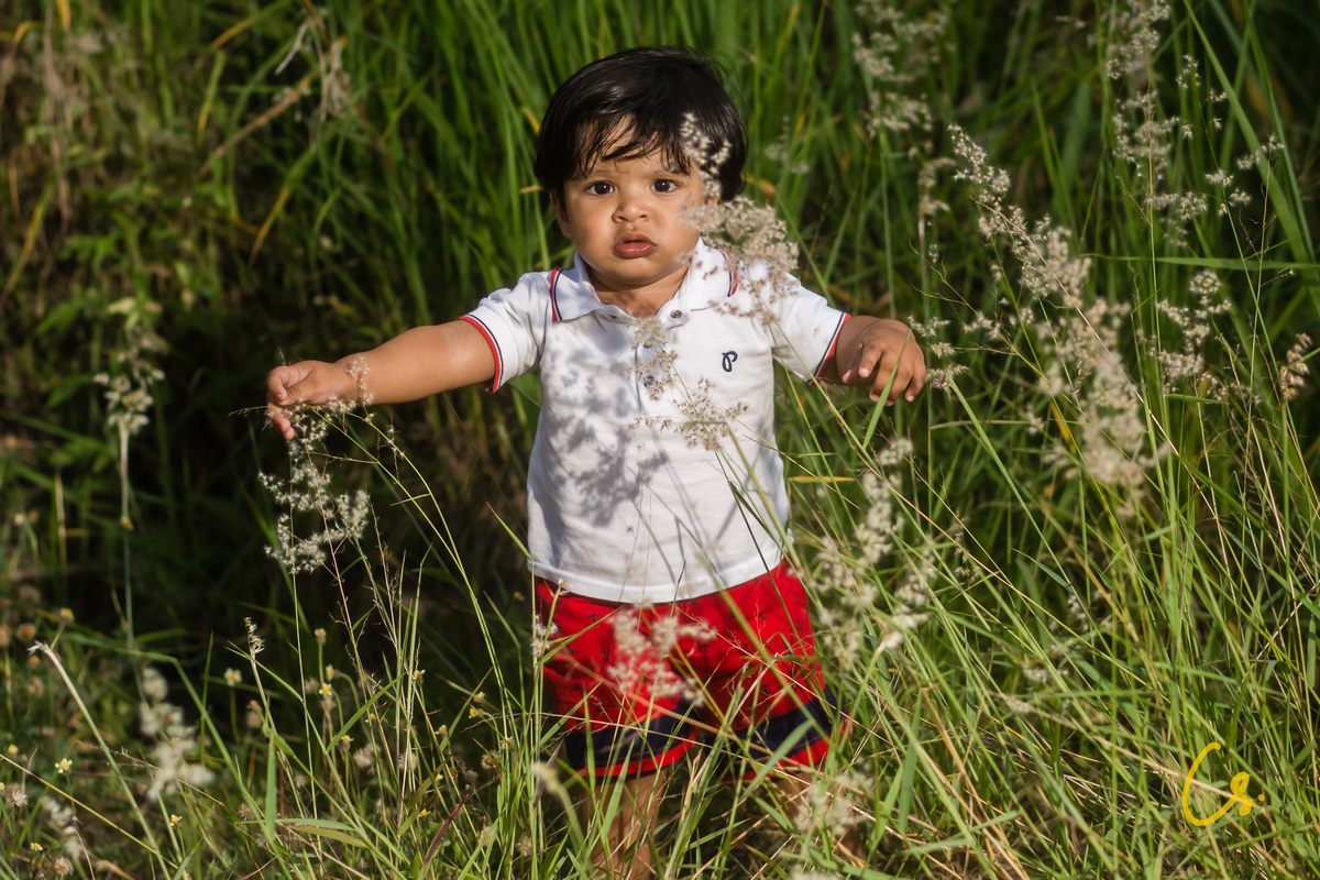 ensaio de familia no parque, epamig, mamãe e filho, mamãe de primeira viagem,  brincadeiras, fim de tarde, fazendo bichino, epamig, colinho, mamãe e filho, vovó, ternura, família, ensaio fotográfico, ensaio de familia, mulheres, uberaba