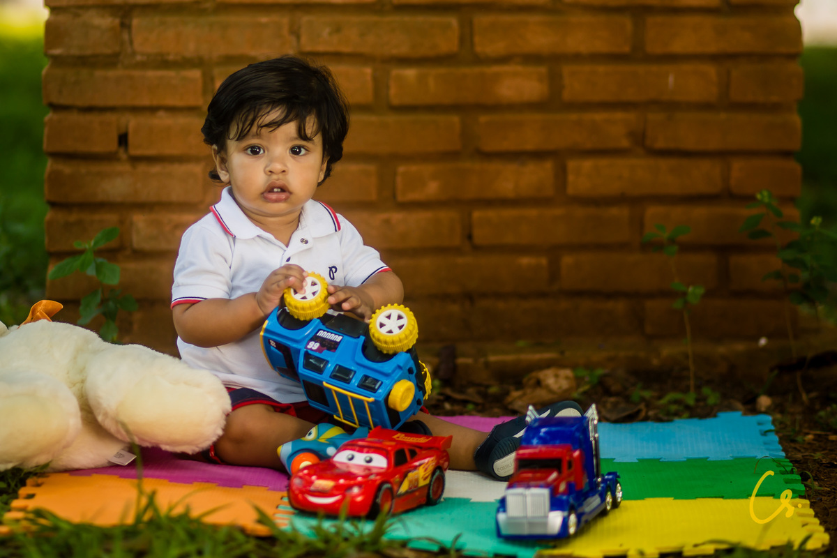 ensaio de familia no parque, epamig, mamãe e filho, mamãe de primeira viagem,  brincadeiras, fim de tarde, fazendo bichino, epamig, colinho, mamãe e filho, vovó, ternura, família, ensaio fotográfico, ensaio de familia, mulheres, uberaba