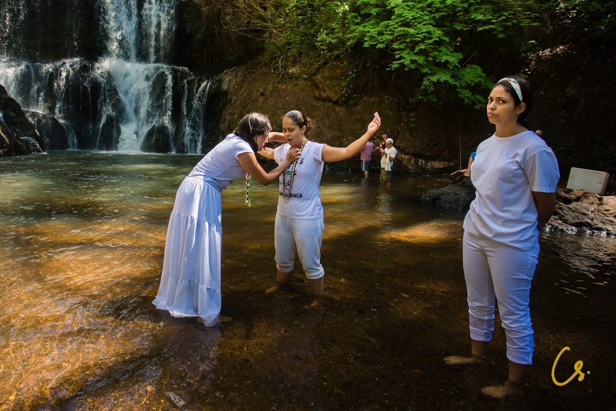 umbanda, comemoração, fé, celebração, incorporação, espiritismo, centro espírita, centro de Umbanda, cura, tratamento, uberaba, umbanda uberaba