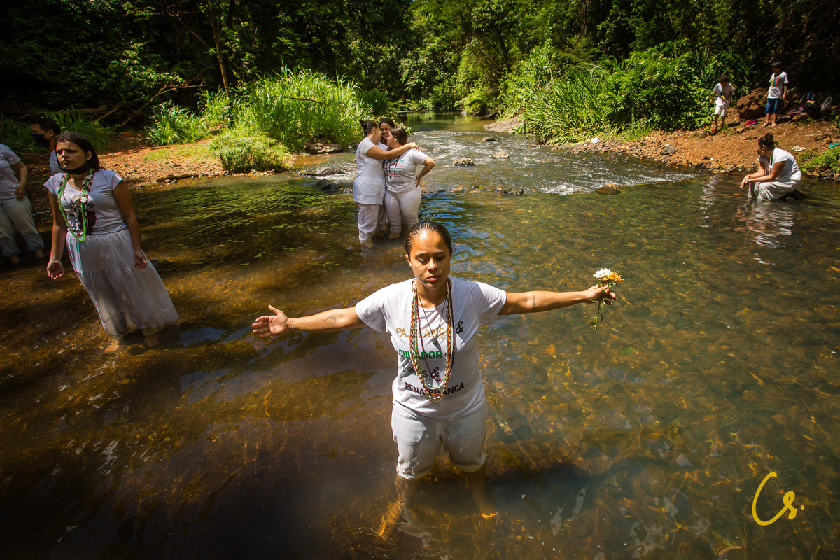 umbanda, comemoração, fé, celebração, incorporação, espiritismo, centro espírita, centro de Umbanda, cura, tratamento, uberaba, umbanda uberaba