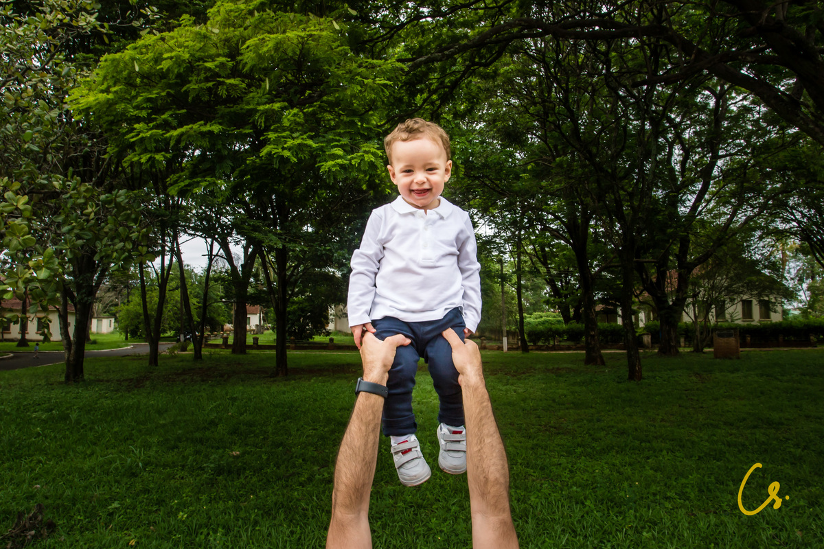 ensaio família, família, criança, diversão, alegria, brincadeiras, felicidade, uberaba, minas gerais, 1 ano, aniversário, super homem