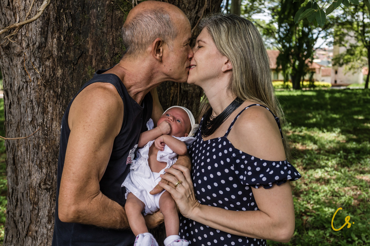 ensaio de família, família, mamãe de primeira viagem, recém nascida, mãe de menina, epamig, uberaba, papai coruja, uberaba, 