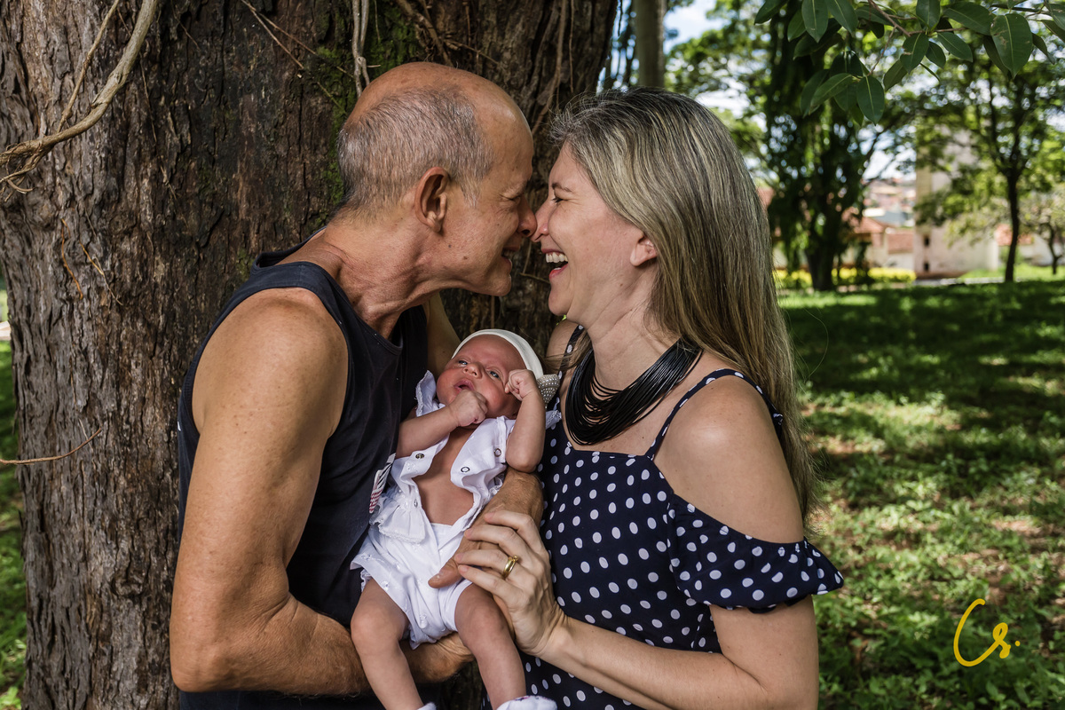 ensaio de família, família, mamãe de primeira viagem, recém nascida, mãe de menina, epamig, uberaba, papai coruja, uberaba, 