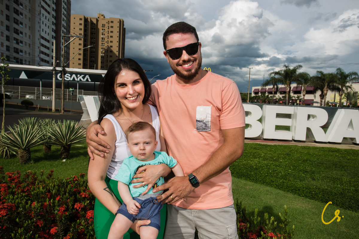 ensaio de família, família, shopping, shopping Uberaba
uberaba, minas gerais, passio, família incrfivel
praça, fusca, flores, jardim, chuva, clima, abraços, 