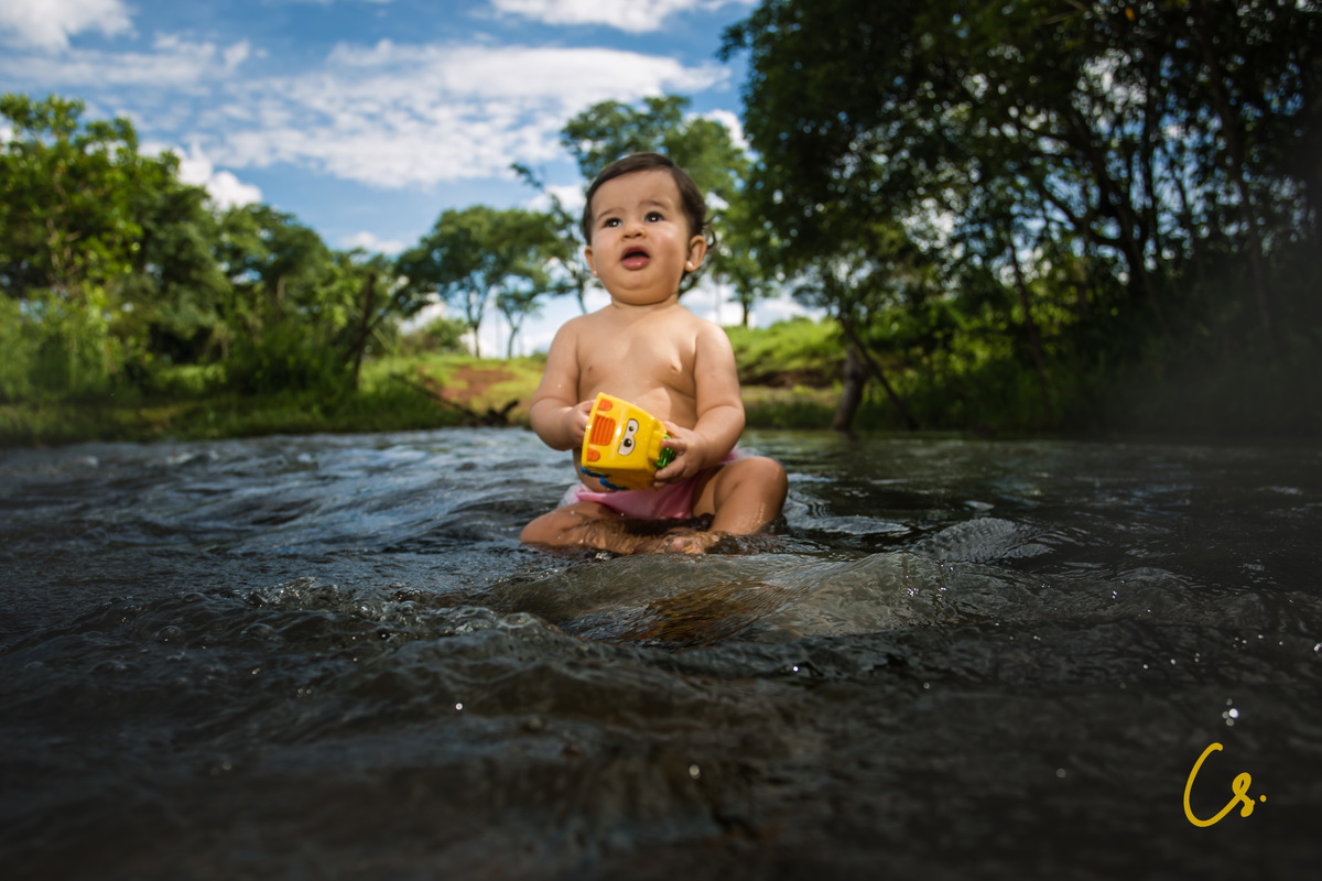 Ensaio fotográfico, ensaio infantil, smash, uberaba, ensaio de família, 1 ano, aniversário de 1 ano, cachoeira, aventura, água, ensaio na água, uberaba, diversão, 