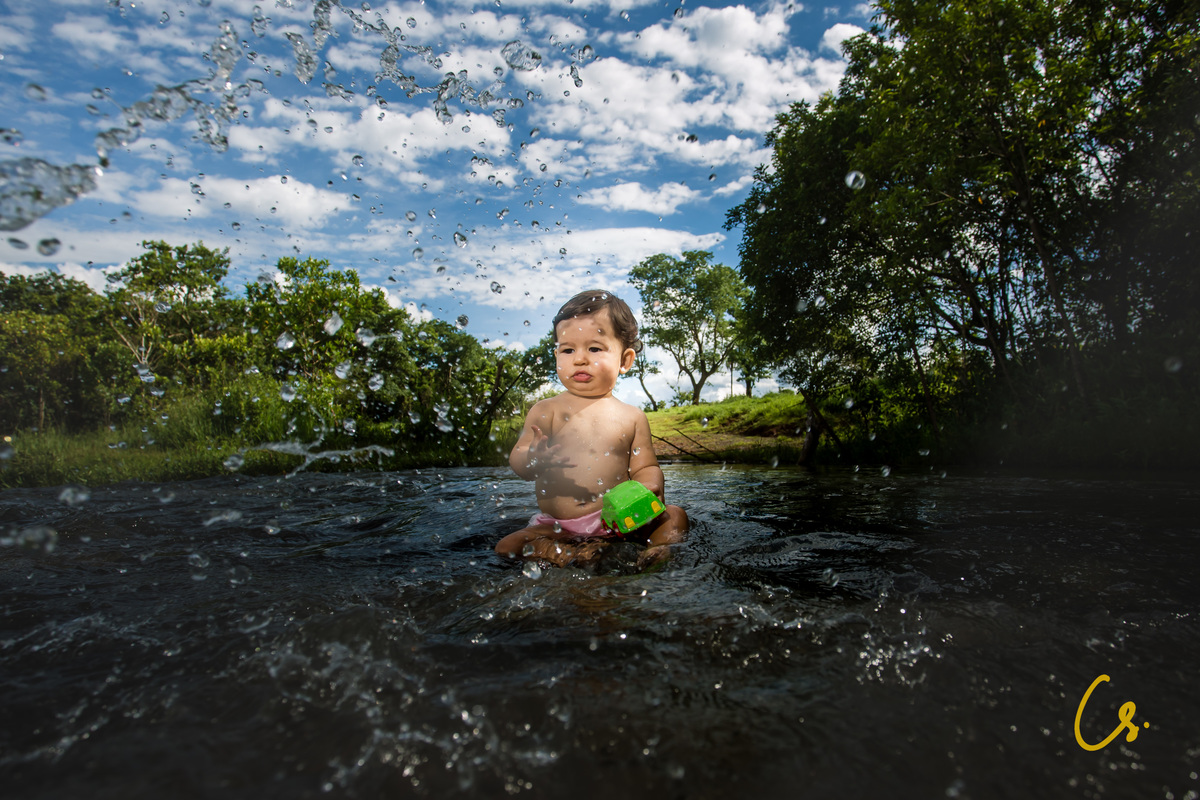 Ensaio fotográfico, ensaio infantil, smash, uberaba, ensaio de família, 1 ano, aniversário de 1 ano, cachoeira, aventura, água, ensaio na água, uberaba, diversão, 