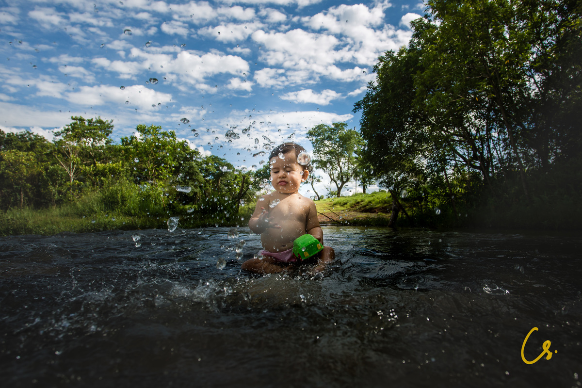 Ensaio fotográfico, ensaio infantil, smash, uberaba, ensaio de família, 1 ano, aniversário de 1 ano, cachoeira, aventura, água, ensaio na água, uberaba, diversão, 