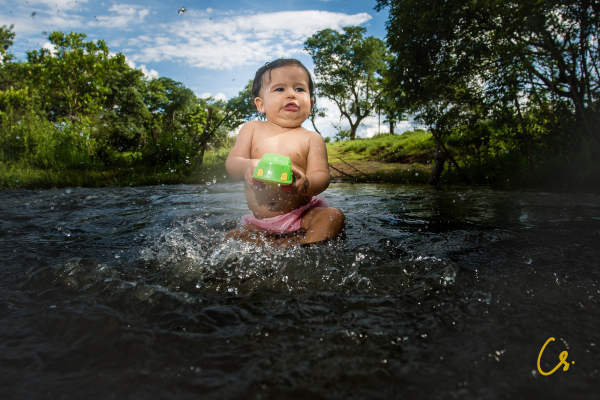 Ensaio fotográfico, ensaio infantil, smash, uberaba, ensaio de família, 1 ano, aniversário de 1 ano, cachoeira, aventura, água, ensaio na água, uberaba, diversão, 