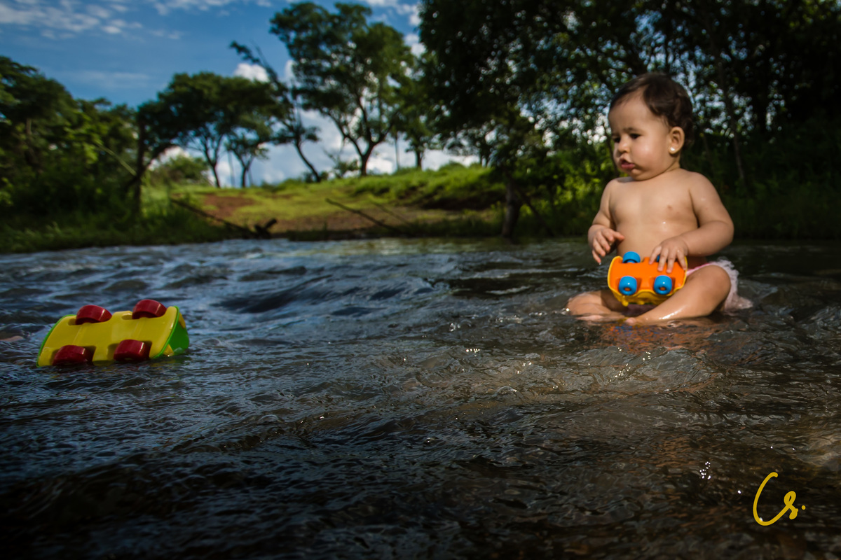 Ensaio fotográfico, ensaio infantil, smash, uberaba, ensaio de família, 1 ano, aniversário de 1 ano, cachoeira, aventura, água, ensaio na água, uberaba, diversão, 