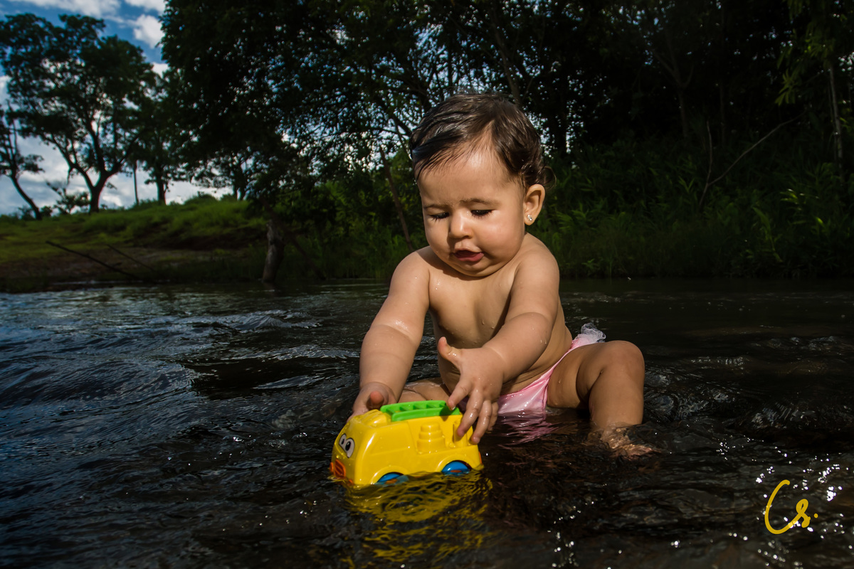 Ensaio fotográfico, ensaio infantil, smash, uberaba, ensaio de família, 1 ano, aniversário de 1 ano, cachoeira, aventura, água, ensaio na água, uberaba, diversão, 