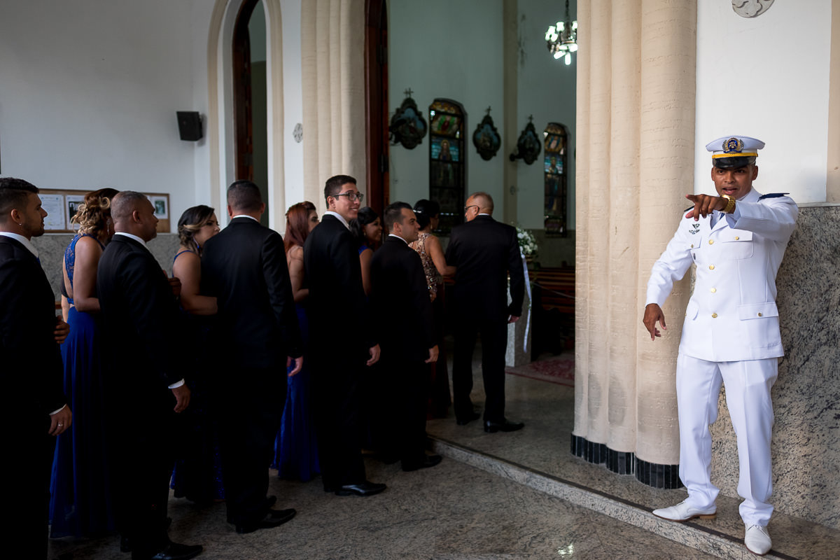 noivo casamento em Guarujá por Alice Casaes
