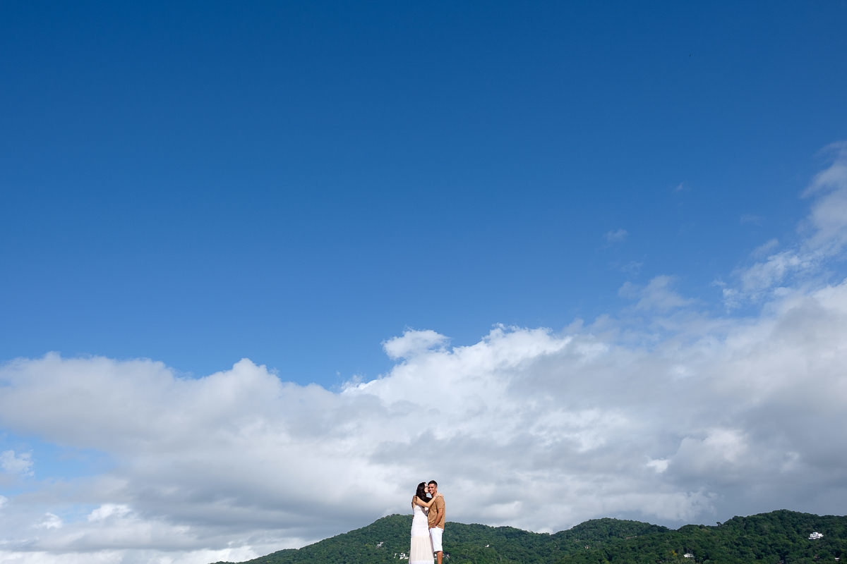 ensaio pre casamento noivos e céu guarujá praia das conchas alice casaes fotografia