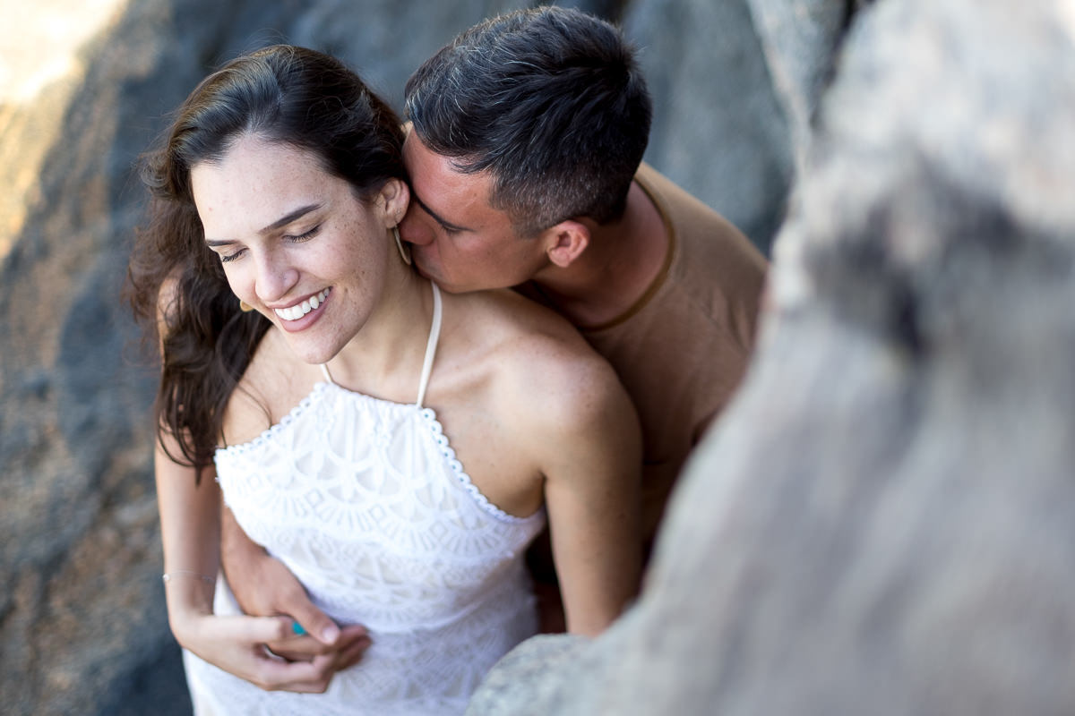 ensaio pre casamento guarujá carinho praia das conchas alice casaes fotografia