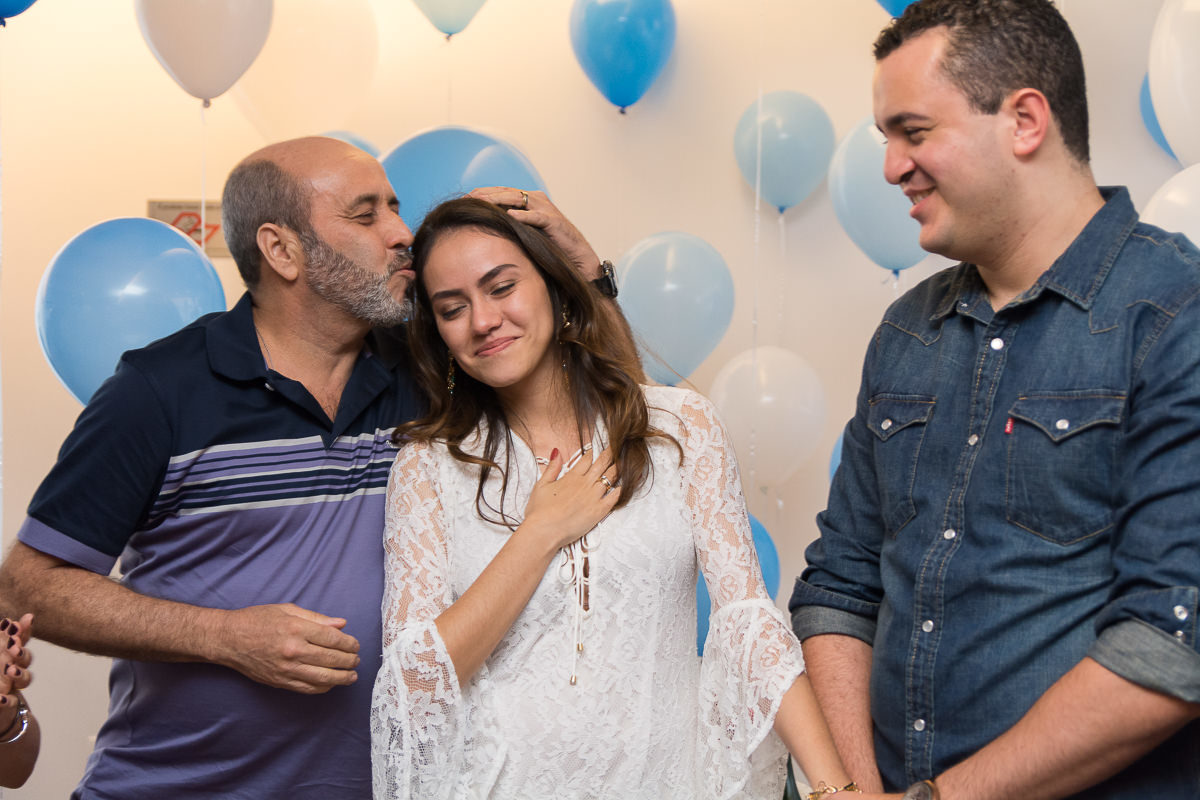 pai beijando a noiva em são paulo alice casaes fotografia