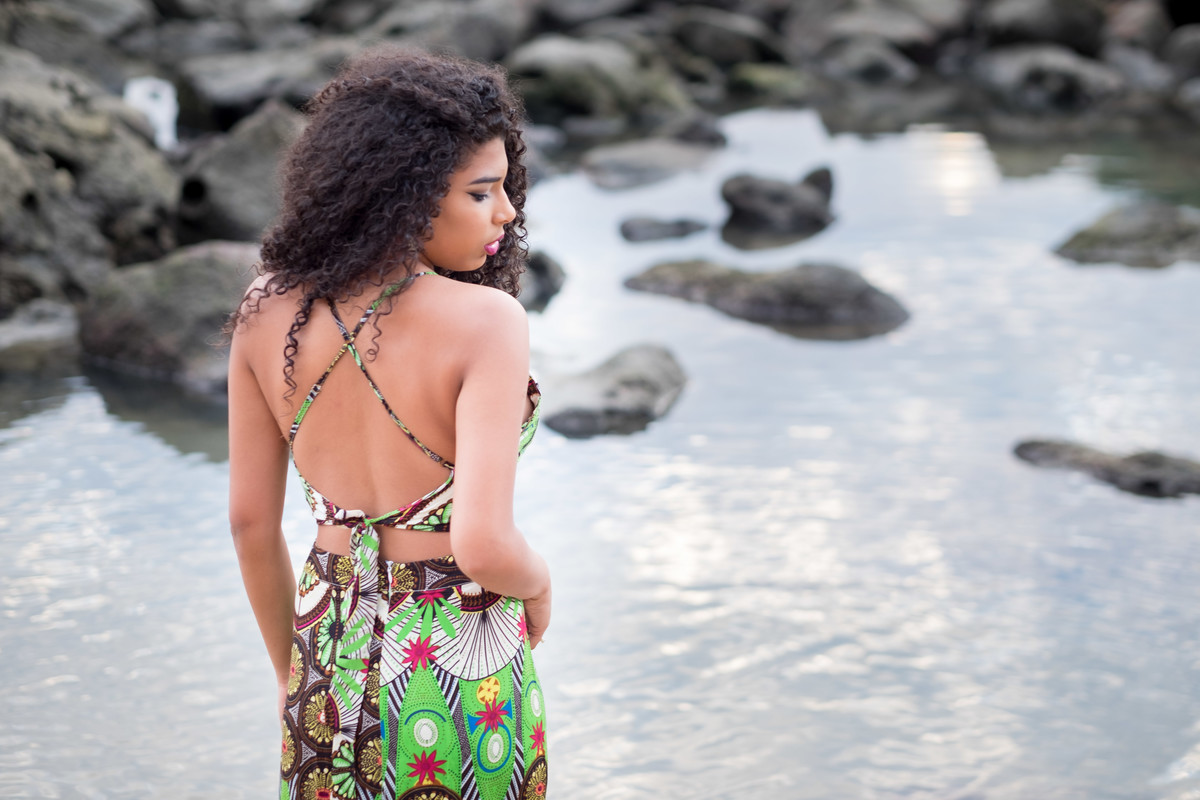 Ensaio debutante Ana Flávia de costas Praia das Conchas Guarujá Alice Casaes Fotografia