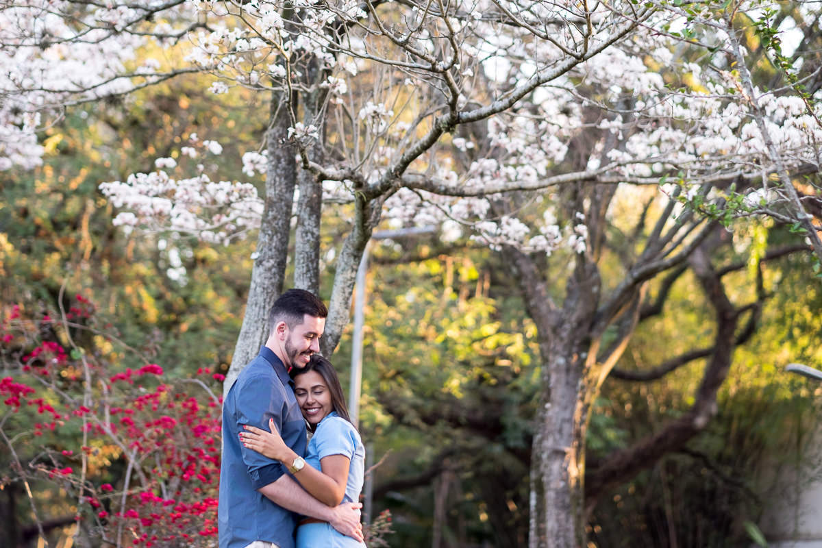 casal abraçados alice casaes