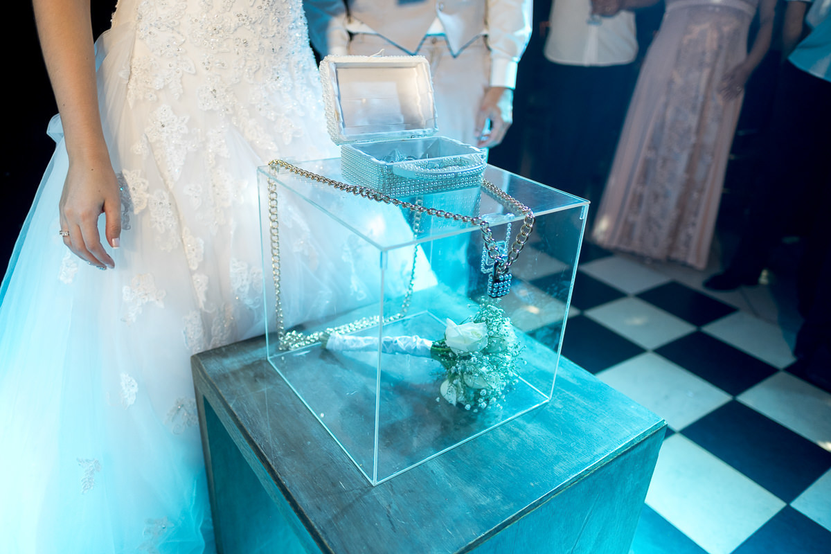 caixa de buque com cadeado