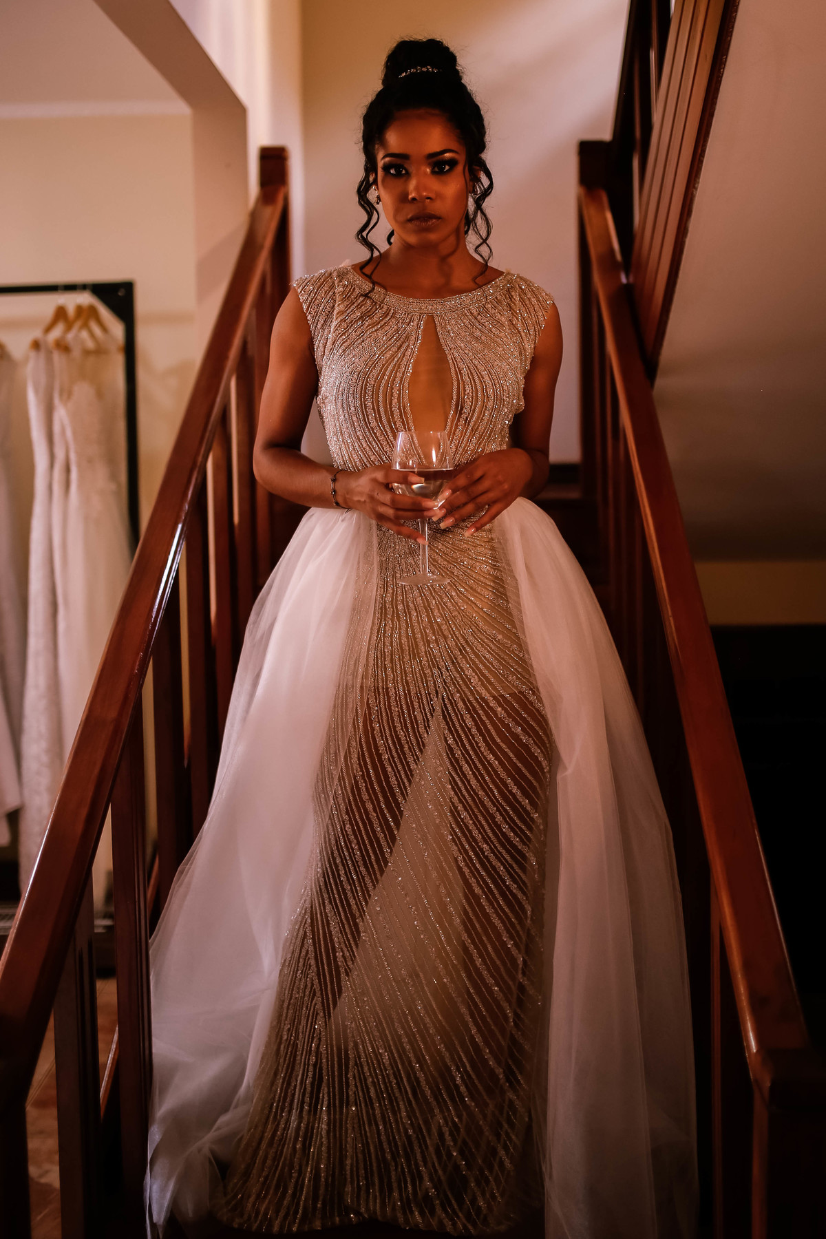 noiva descendo as escadas 