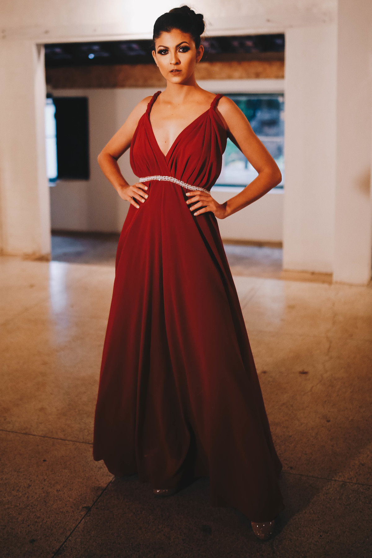 vestido vermelho em salão