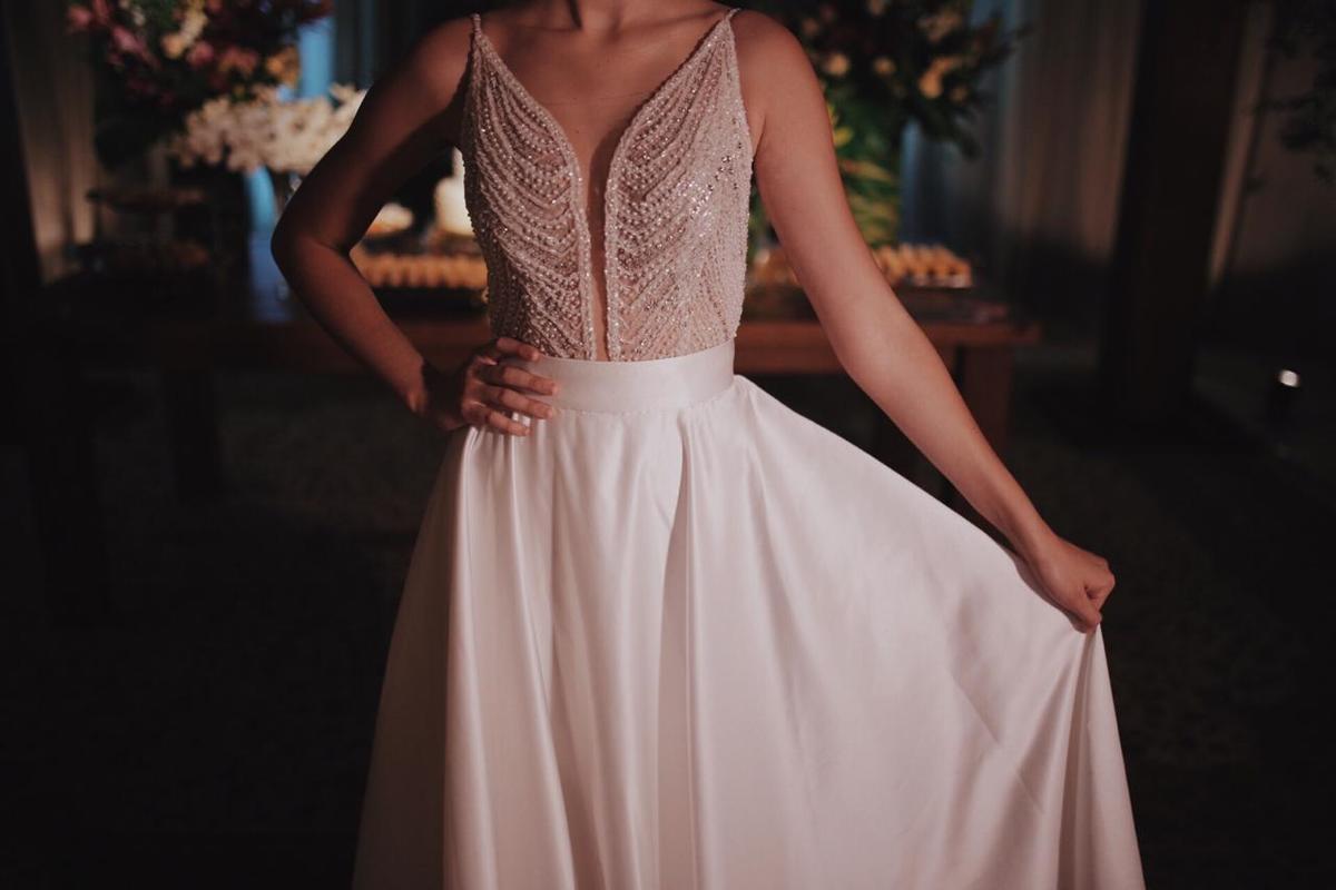 mulher de vestido
